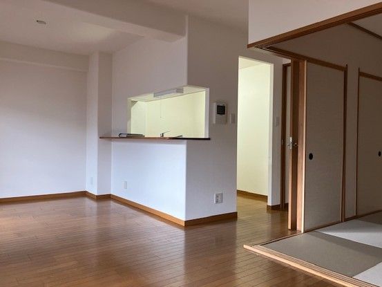 2SLDK Apartment Near Fuseishi Station in Takamatsu, Kagawa - Thumbnail 3