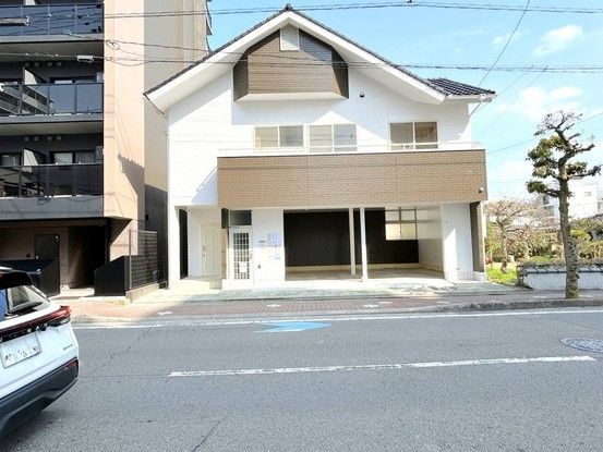 Renovated 3SLDK House for Sale in Matsuyama City, Ehime - Thumbnail 2