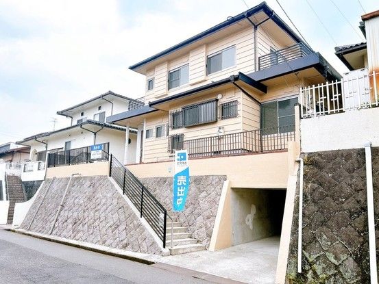 Renovated 4LDK House for Sale in Oita City, Oita - Thumbnail 2