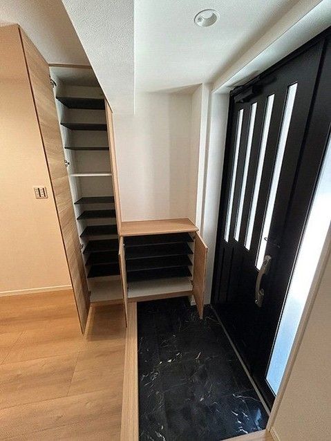 Renovated 4LDK House in Nishinomiya near Hanshin and Hankyu Lines - Thumbnail 2
