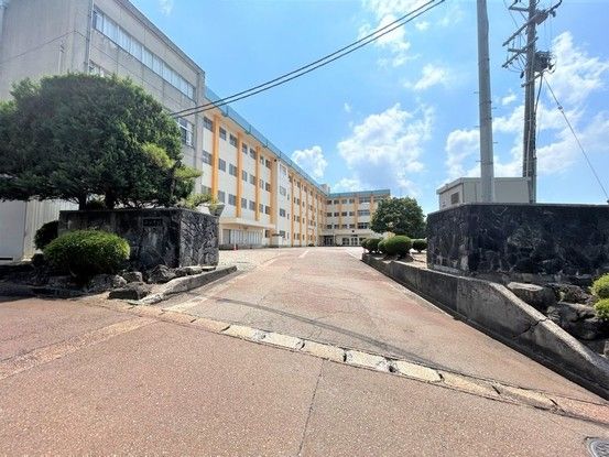 Renovated 4LDK House for Sale in Kamo, Niigata - Thumbnail 3