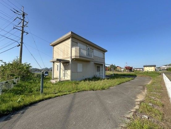 Renovated 3LDK House in Marugame City with Large Land - Thumbnail 2
