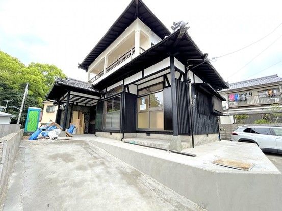 Renovated 4SLDK House in Matsuyama, Ehime for Sale - Thumbnail 3