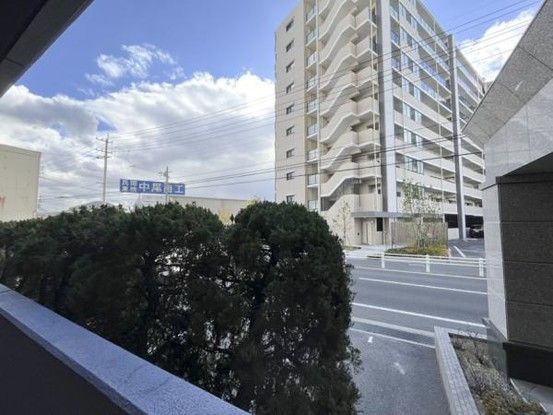 3SLDK Apartment for Sale in Minami Ward, Okayama City - Thumbnail 2