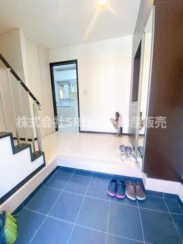 4LDK Resale House in Higashiosaka, Osaka – 110 sqm, 3 Stories - Thumbnail 3