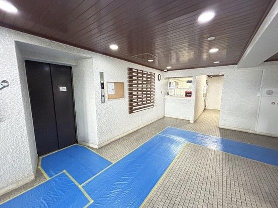 Renovated 1SLDK Apartment with Ocean View in Minami-ku, Hiroshima - Thumbnail 2