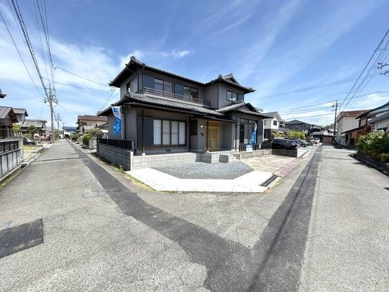 Renovated 5LDK House on Corner Lot in Kuwana, Mie - Thumbnail 2