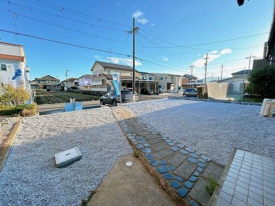 Renovated 4LDK House in Ogaki with Large Land and Private Garden - Thumbnail 4