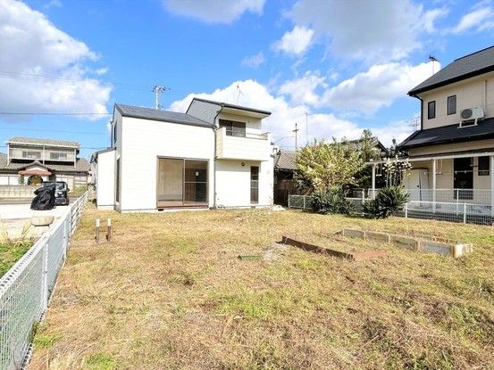 Partially Renovated 3SLDK House in Takamatsu with Garden and Parking - Thumbnail 3