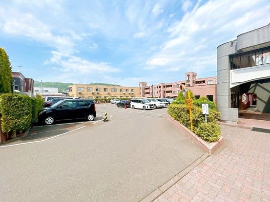 4LDK Apartment for Sale in Minami-ku, Sapporo, Hokkaido - Thumbnail 3