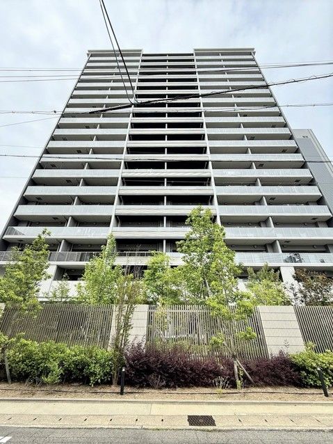 Spacious 3LDK Apartment for Sale in Central Gifu City - Thumbnail 3