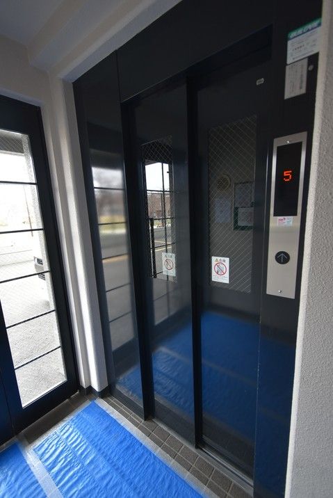 Renovated 4LDK Apartment in Sapporo Toyohira Ward - Thumbnail 4