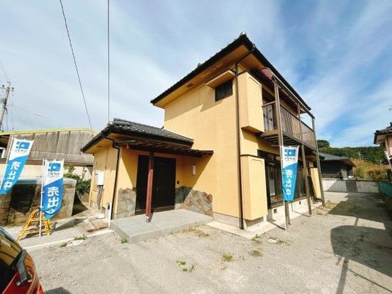 Renovated 4SLDK House in Kirishima, Kagoshima | 130.8 Tsubo Land - Thumbnail 2