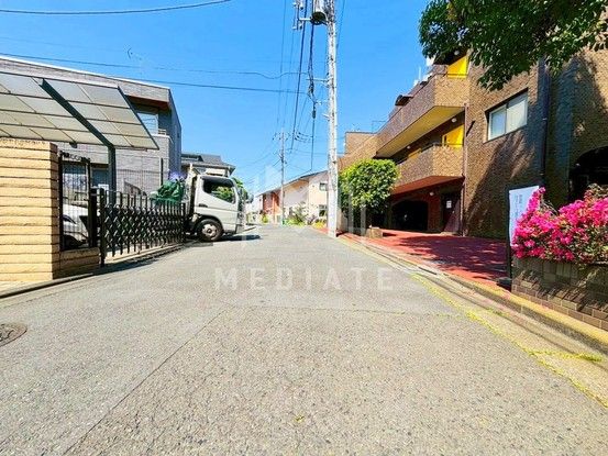 4LDK Detached House in Suginami, Tokyo - 107 sqm - Thumbnail 2