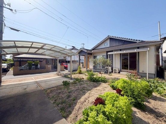 2SLDK House on Large Corner Lot in Kurashiki, Okayama - Thumbnail 2