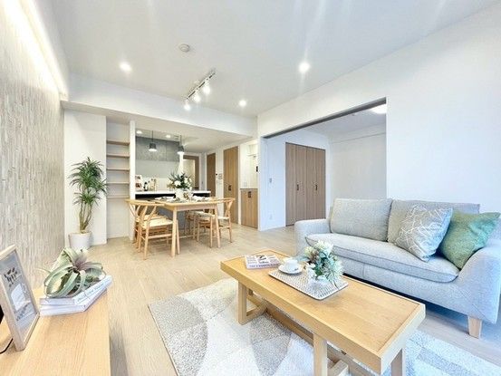 Renovated 3LDK Apartment in Toda, Saitama - Thumbnail 4