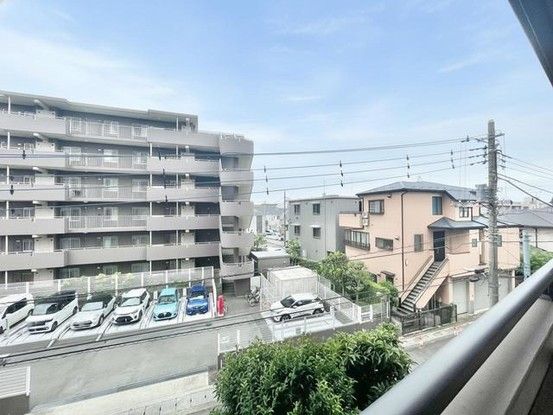 Renovated 3LDK Apartment in Toda, Saitama - Thumbnail 2