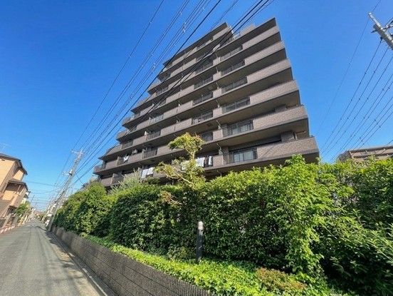 Renovated 3LDK Apartment in Toda, Saitama - Thumbnail 3