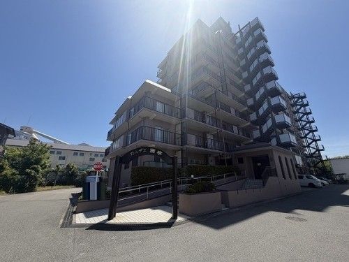 5LDK Renovated Apartment in Ibaraki, Osaka - 92.37sqm - Thumbnail 4