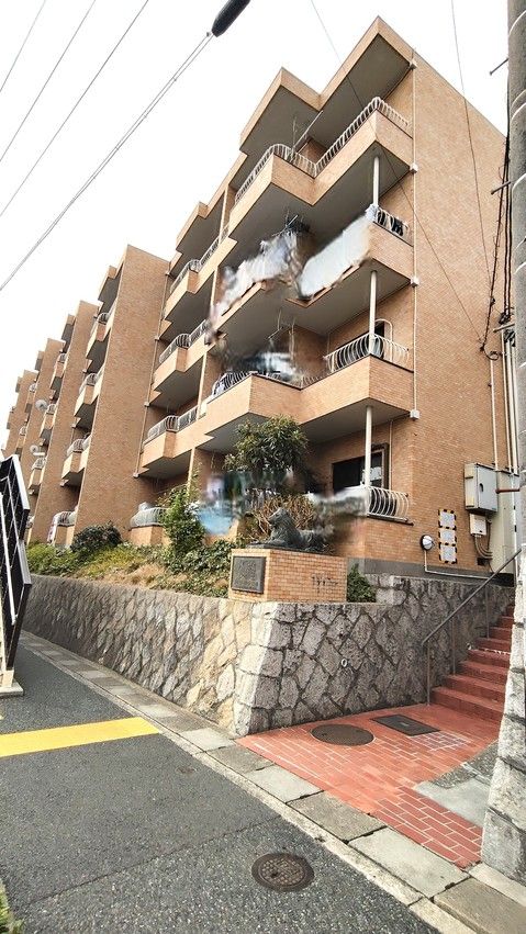 Lions Mansion Narumi 4DK Apartment for Sale in Nagoya - Thumbnail 2