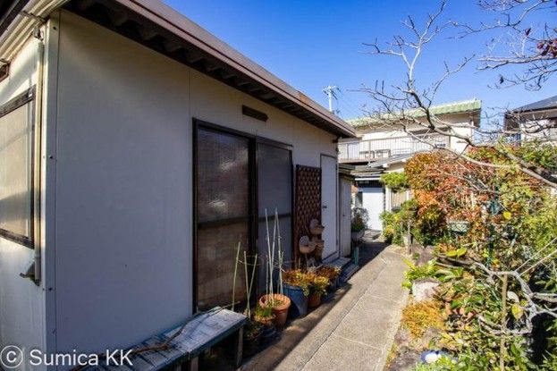 Used 4LDK Detached House in Sakata, Wakayama City - Thumbnail 2