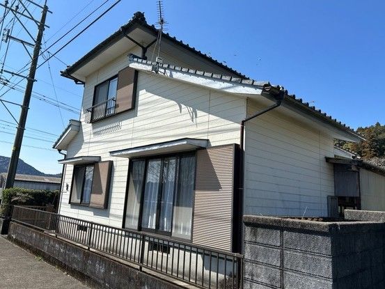 6DK House for Sale in Nichinan City, Miyazaki - 139.88 sqm - Thumbnail 2