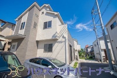 Modern 4LDK House for Sale in Shiki City, Saitama - Thumbnail 2