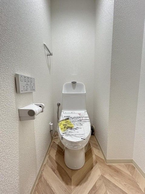 2SLDK Apartment for Sale in Suruga-ku, Shizuoka City - Thumbnail 2