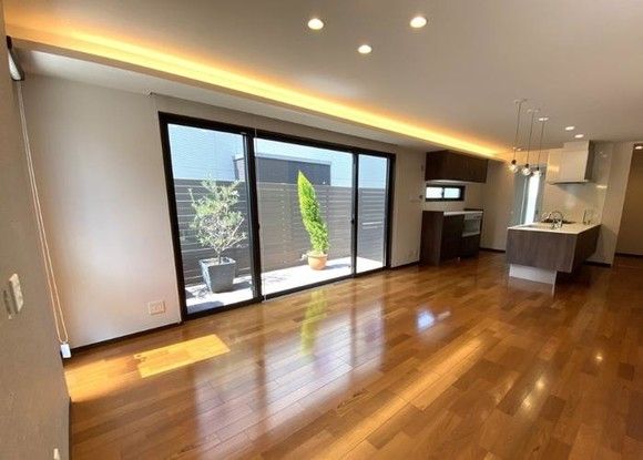2017 Custom-Built House in Suita, Osaka - 4SLDK with Parking - Thumbnail 4