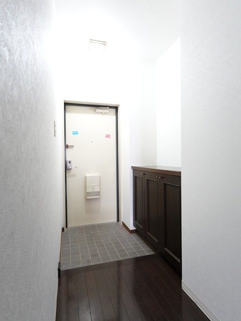 3LDK Apartment for Sale in Higashi-ku, Hiroshima, 81.89 sqm - Thumbnail 2