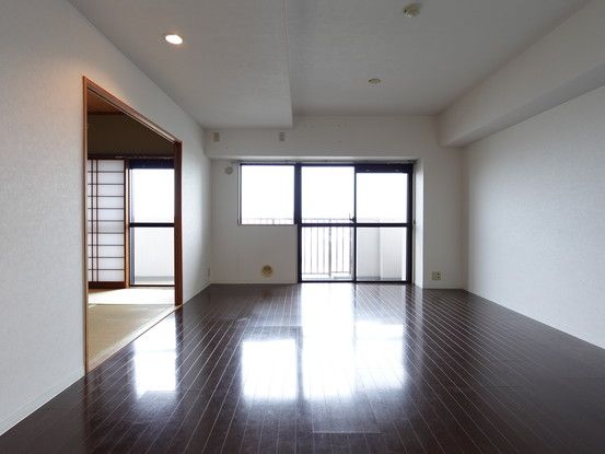 3LDK Apartment for Sale in Higashi-ku, Hiroshima, 81.89 sqm - Thumbnail 4
