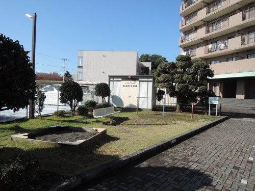 3LDK Apartment for Sale in Nagaizumi-cho, Shizuoka - Thumbnail 2