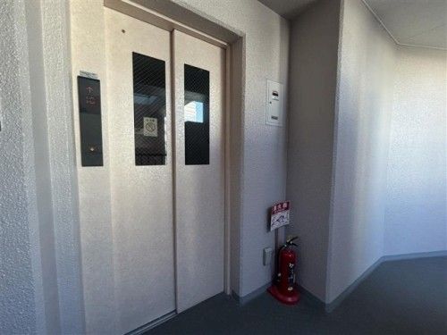 2DK Apartment for Sale in Kobe Chuo Ward with Port Tower Views - Thumbnail 2