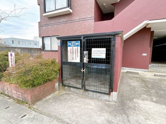 Renovated 1LDK Apartment Near Takaoka Station, Toyama - Thumbnail 4