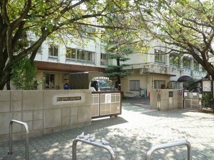 2DK Used House for Sale in Meguro, Tokyo - 42 sqm - Thumbnail 2