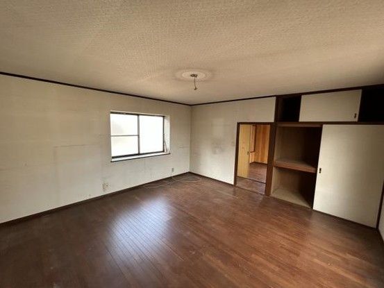 3LDK Detached House for Sale in Minami-ku, Hiroshima - Thumbnail 2