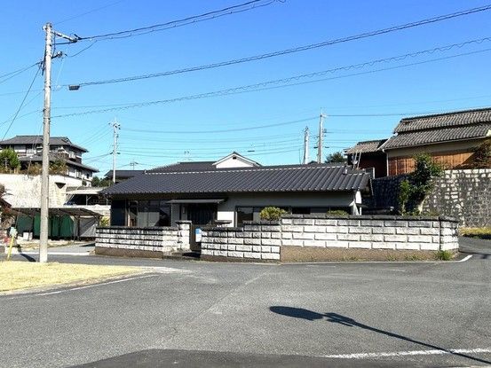 Renovated 3LDK House for Sale in Satosho Town, Okayama - Thumbnail 2
