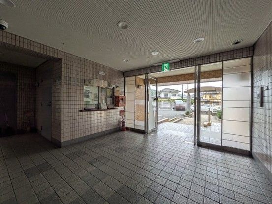 Renovated 3LDK Apartment in Higashi-ku, Hiroshima City - Thumbnail 3