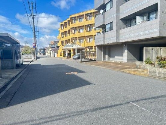 Renovated 2LDK Apartment Near Fukui-guchi Station, Fukui - Thumbnail 3