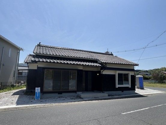Renovated 3LDK House on Large Lot in Tottori City - Thumbnail 2