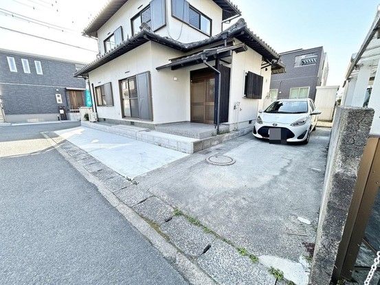Renovated 4LDK House in Omihachiman, Shiga - 108 sqm - Thumbnail 2