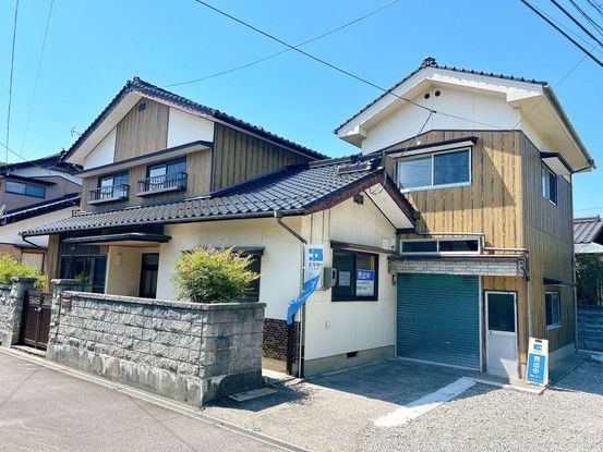 Renovated 4LDK House in Masuda, Shimane - 176sqm - Thumbnail 2