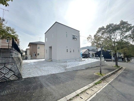 Renovated 4LDK House in Kama City, Fukuoka - Thumbnail 3