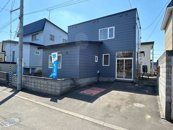 Renovated 3LDK House in Ebetsu, Hokkaido - 106.51 sqm - Thumbnail 4