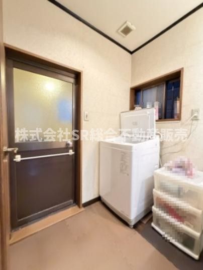 5LDK Steel-Frame House Near Higashi-Hanazono Station, Osaka - Thumbnail 4