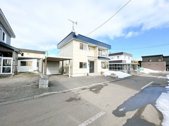 6LDK Renovated House in Eniwa, Hokkaido - Thumbnail 2