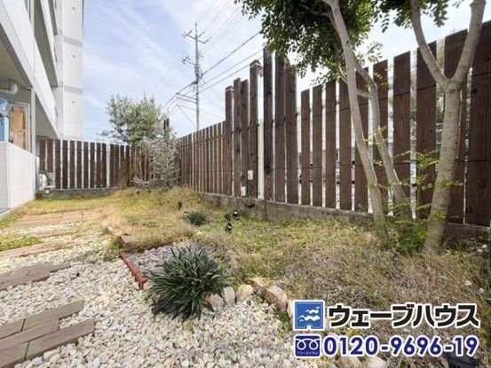 Renovated 2LDK Apartment with Private Garden in Okayama City - Thumbnail 2