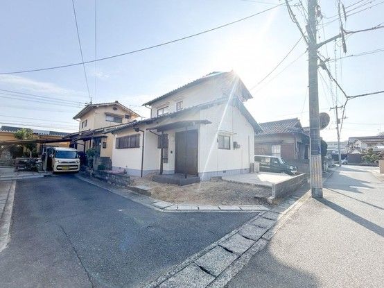 Renovated 3LDK House in Okayama City's Higashi Ward - Thumbnail 2
