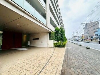 3LDK Apartment for Sale in Tsurumi Ward, Yokohama - Thumbnail 3