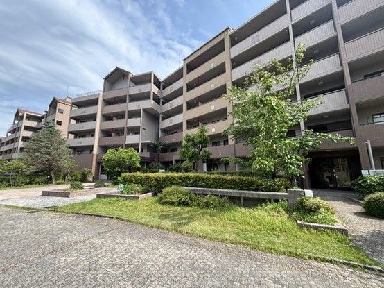 4LDK Apartment for Sale in Nara City, Nara Prefecture - Thumbnail 2